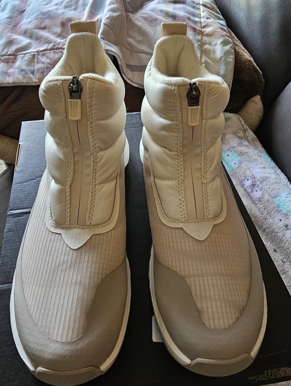 The North Face Women’s Thermoball™ Progressive Zip II WP Boots Size 9 White NEW